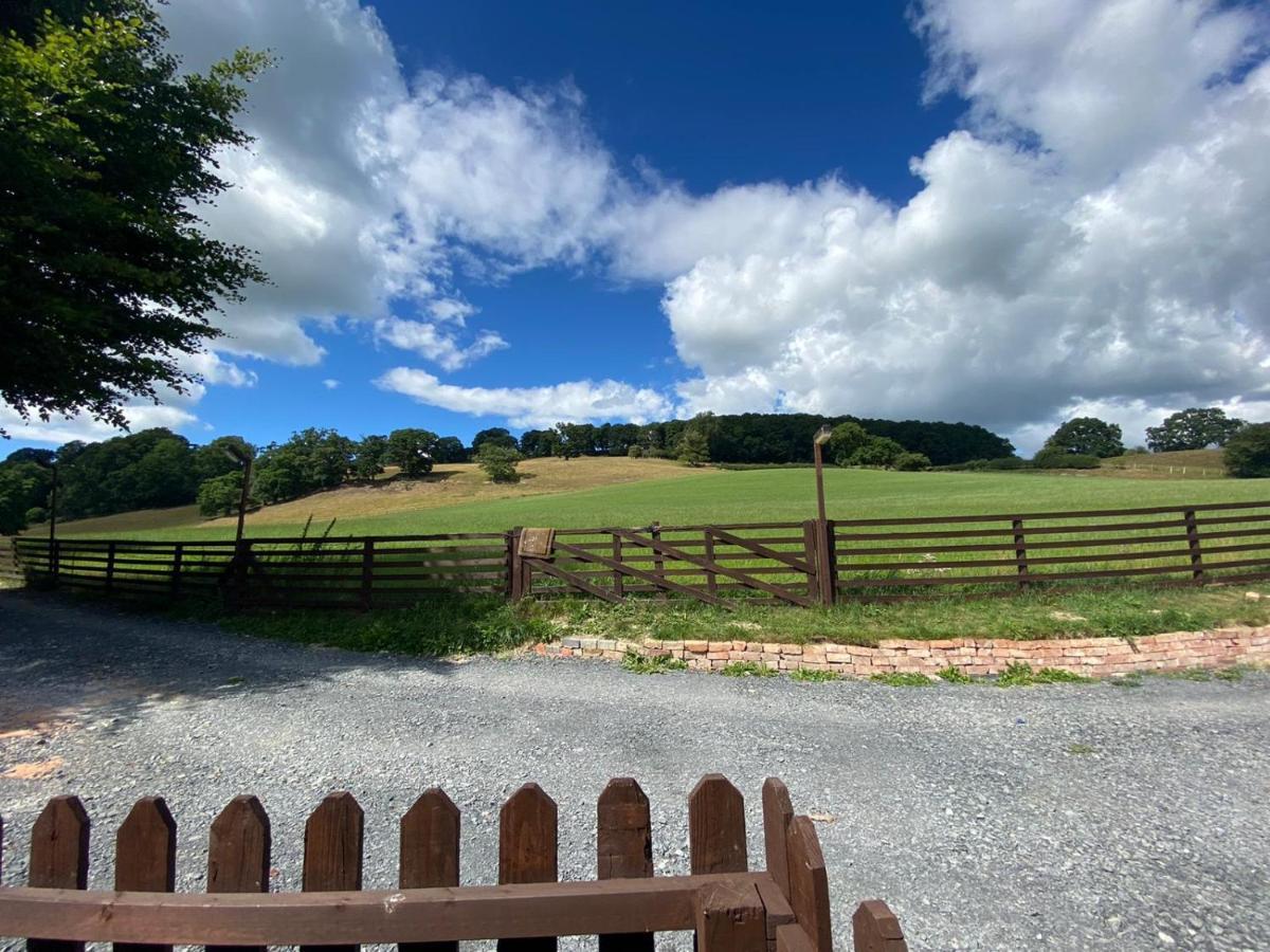 Robyns Nest, Self Catering Cottage Welshpool Exterior foto