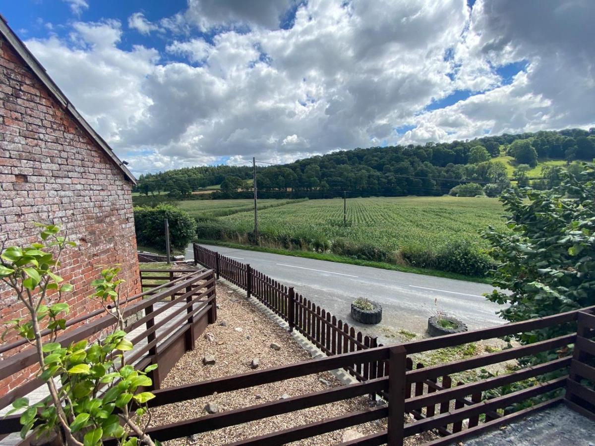 Robyns Nest, Self Catering Cottage Welshpool Exterior foto